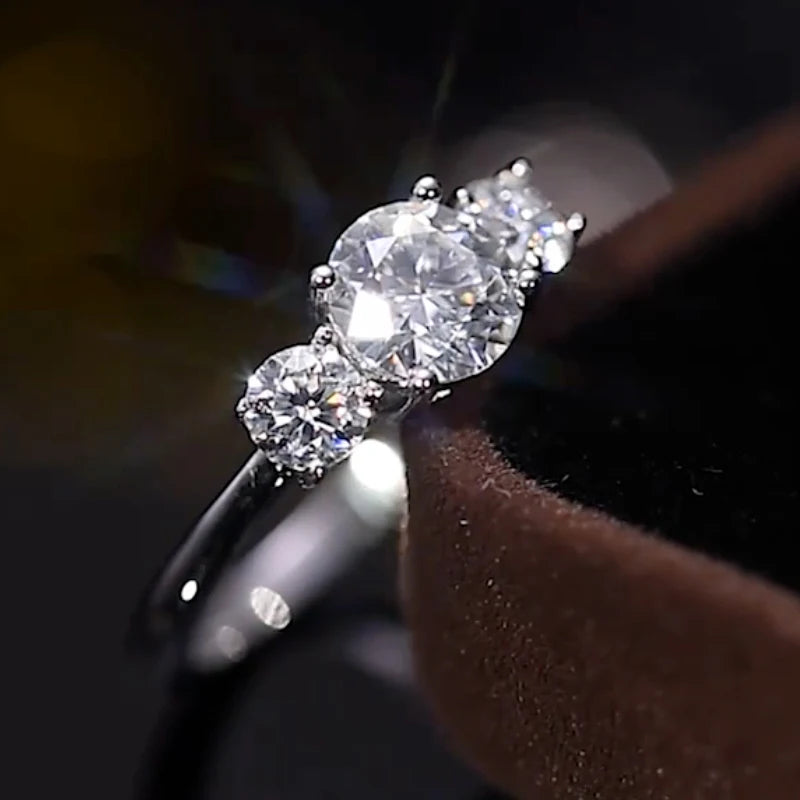 RAPRGOLD 925 Silver Ladies Fashion Engagement Rings Round Cut 6.5mm/8mm Moissanite Three Stone Ring for Women Wedding Jewelry